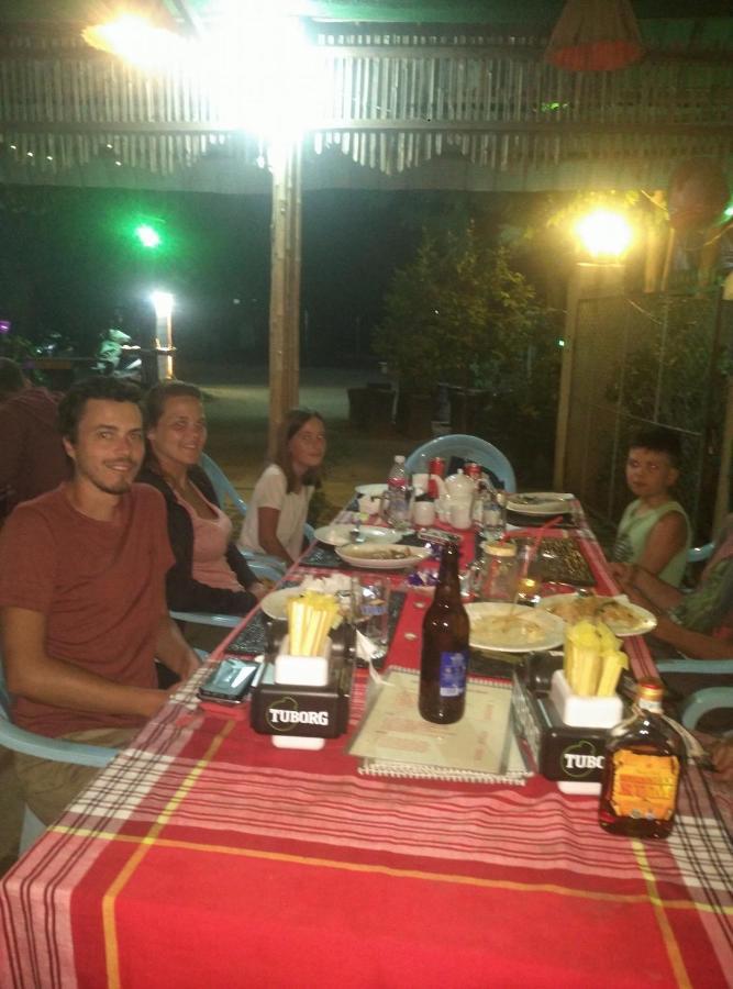 Хостел My Family Nyaung-U Екстер'єр фото
